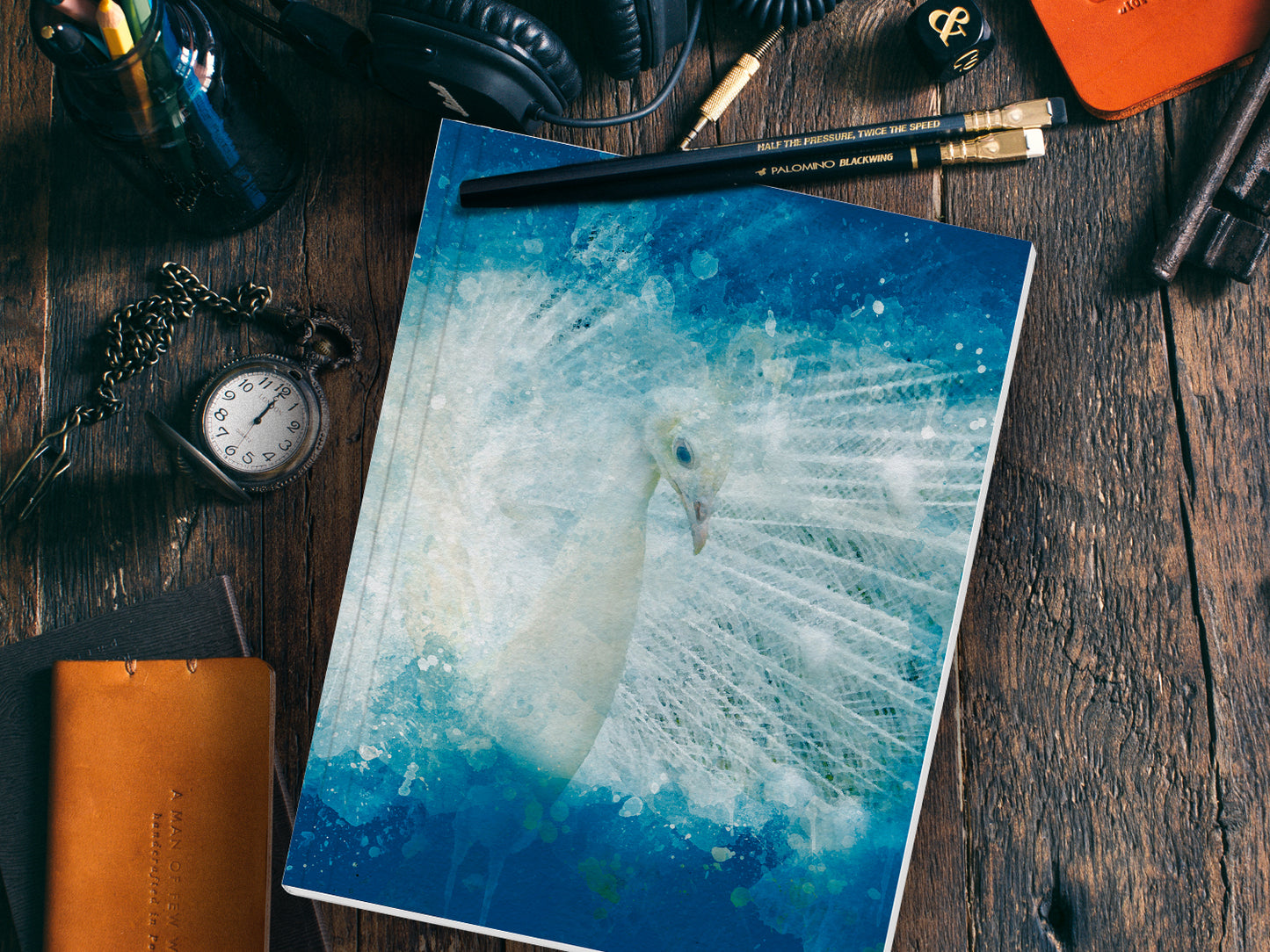 Notizheft ›Pfau‹, mit Retro Illustration in DIN A5 und Punkteraster