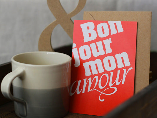 Typo Postkarte ›Bonjour MON AMOUR‹ / Typography, Typokarte, Grusskarte, Vintage, liebes Quote