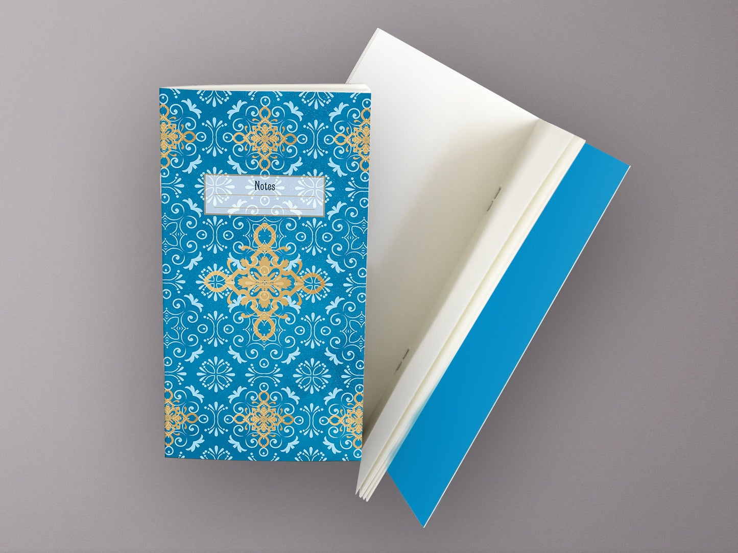 Schmales Notizheft ›Blaues Ornament‹, Notebook, Skizzenbuch, Reisebegleiter, Kunst, Muster, Klassisch, Edel, reduziert, Gold, Journal