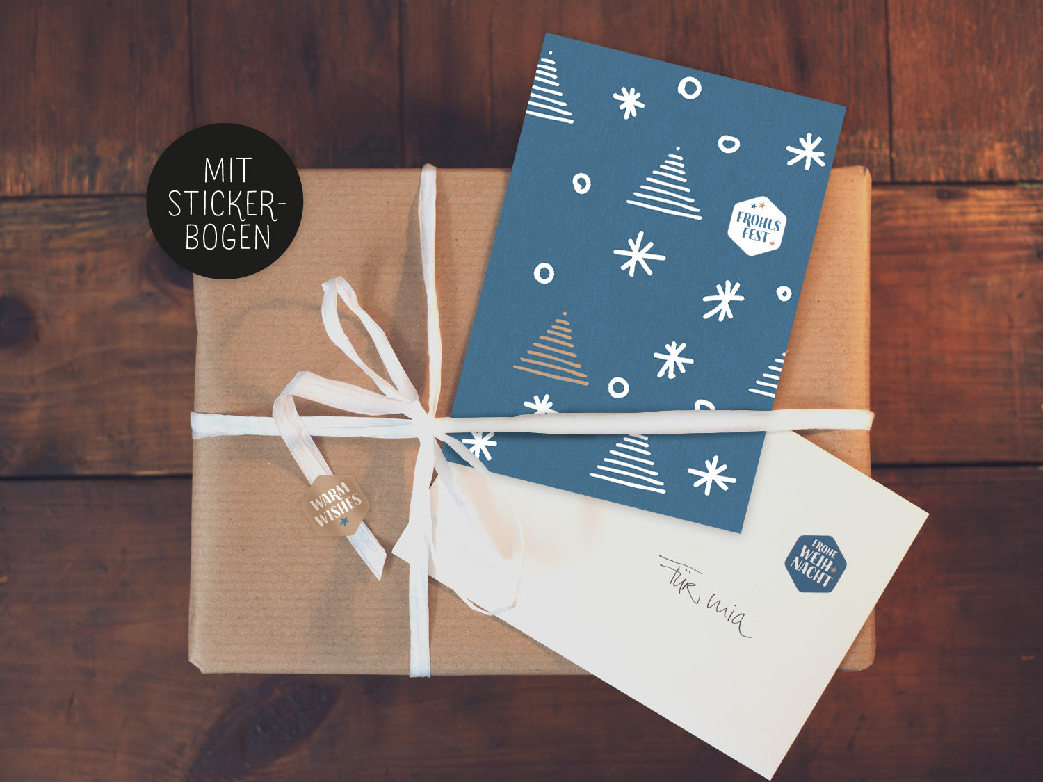 Weihnachts Grußkarten mit Vintage-Design. Weihnachtsbaum, Sterne und Schnee auf blauem Hintergrund im 10er Postkarten Set.
