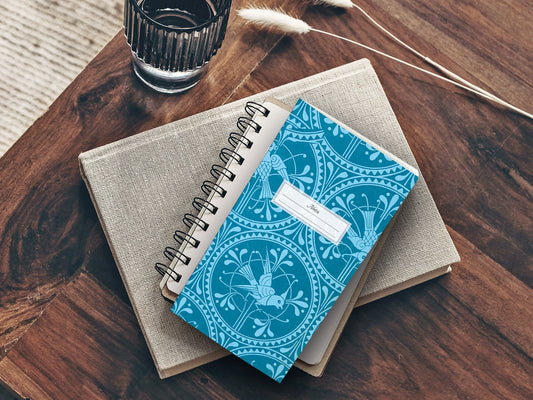 Schmales Notizheft ›Blauer Vogel‹, Notebook, Skizzenbuch, Reisebegleiter, Kunst, Muster, Klassisch, Tapete